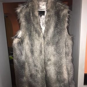 Lined Faux Fur Vest Banana Republic Large Pockets